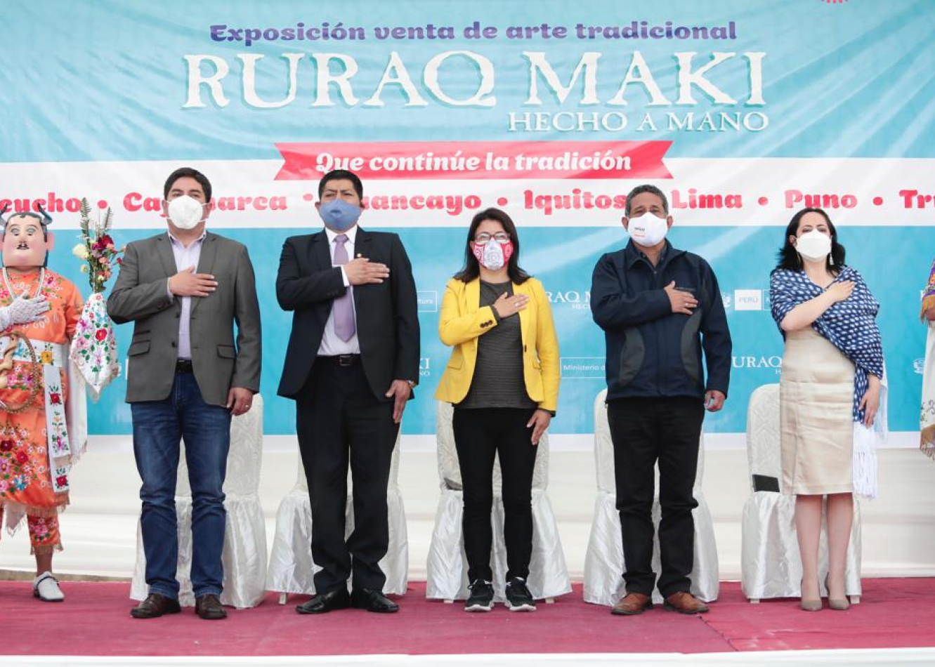 La Ministra de Cultura, Gisela Ortiz, inauguró hoy Ruraq maki, hecho a mano en Cajamarca