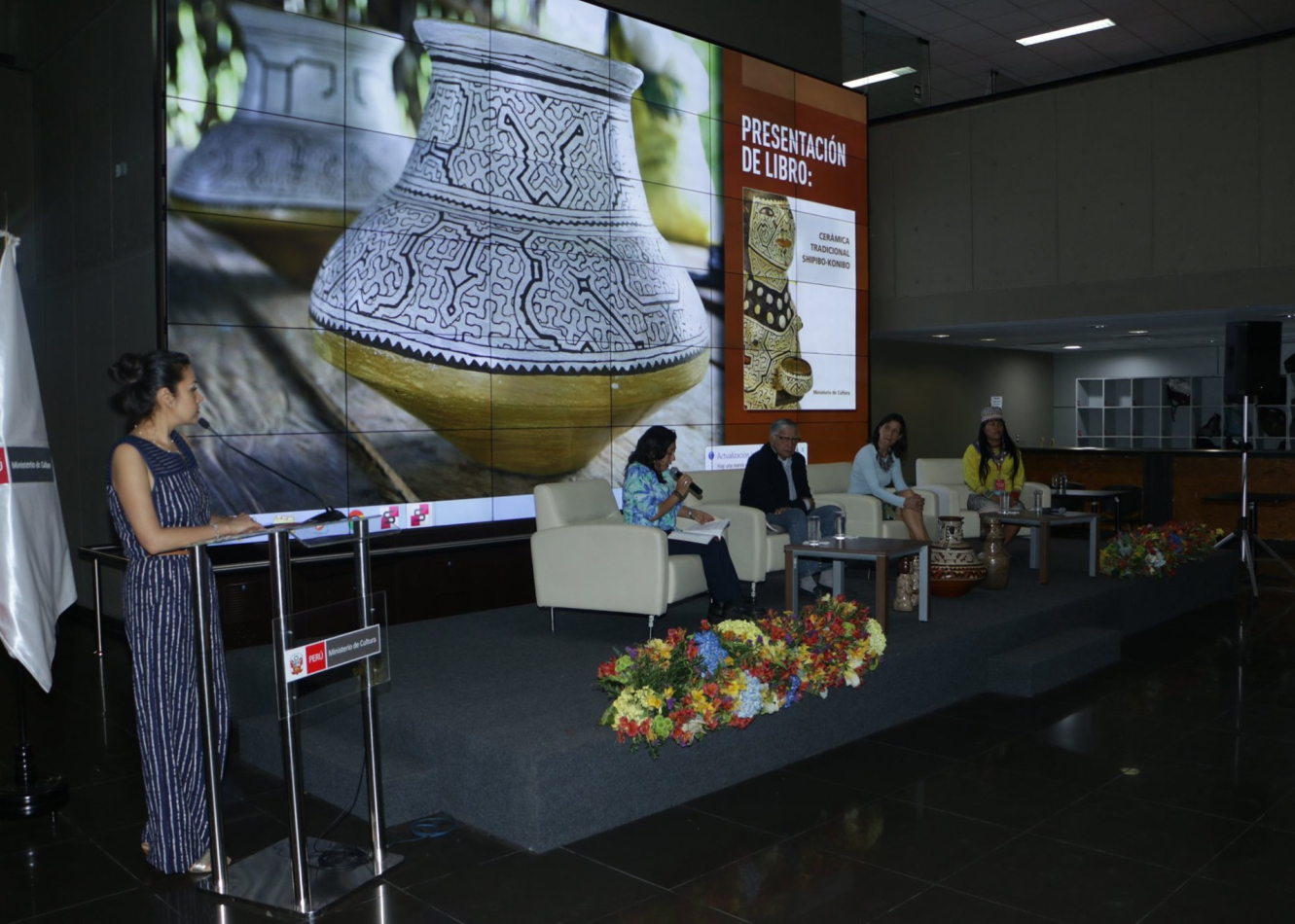 Presentación el libro "Cerámica Tradicional Shipibo-Konibo" publicado por el Ministerio de Cultura en coordinación con el Museo Nacional de la Cultura Peruana y el Proyecto Qhapaq Ñan