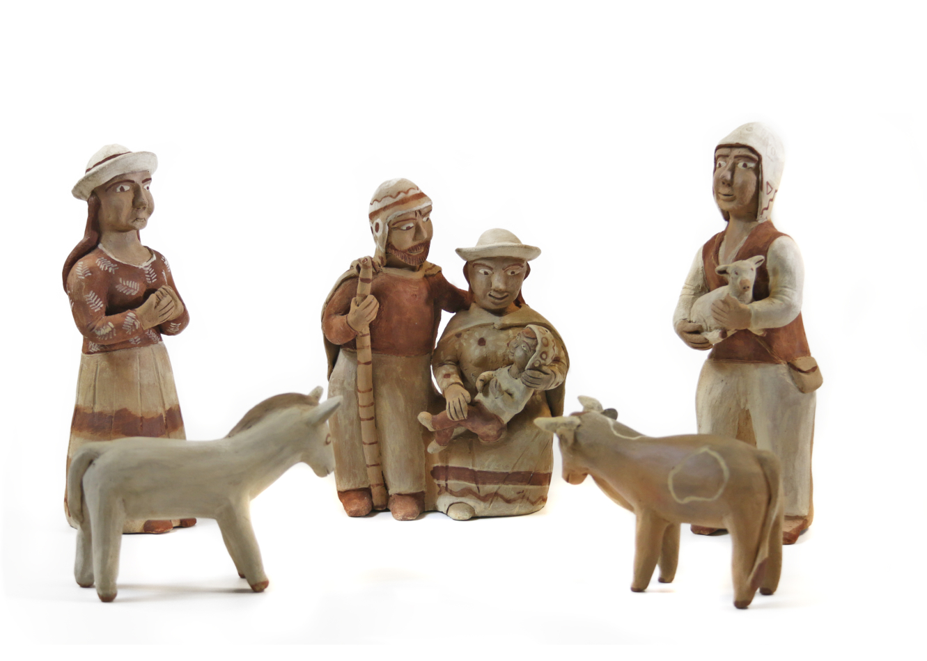 Las esculturas de cerámica de la familia Tineo se caracterizan por sus representaciones religiosas, costumbristas, históricas y sociales.